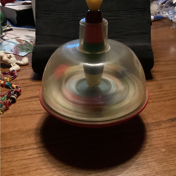 Vintage Spinning Top. Has different vehicles in it. - Picture 7 of 8